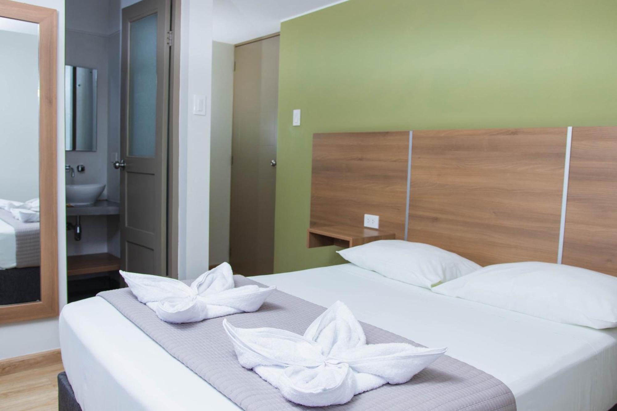 Zentra Hotel 치클라요 외부 사진